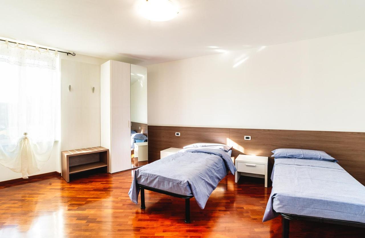 Il Roseto Di Marina Montano Lucino Exterior foto